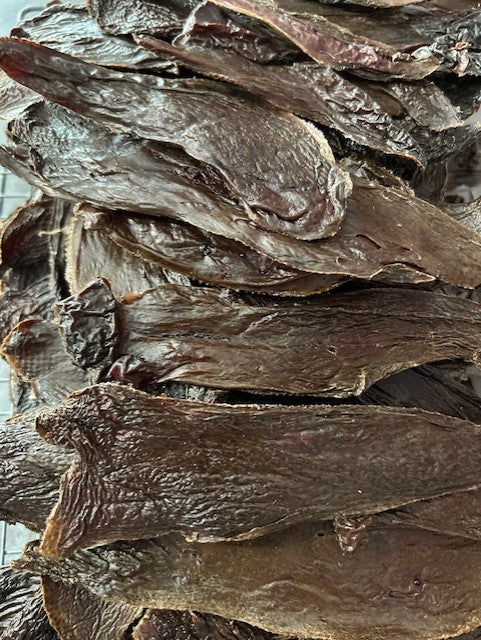 1. Fígado de Porco Desidratado / Pork Liver Jerky (4 pacotes e entrega incluída)